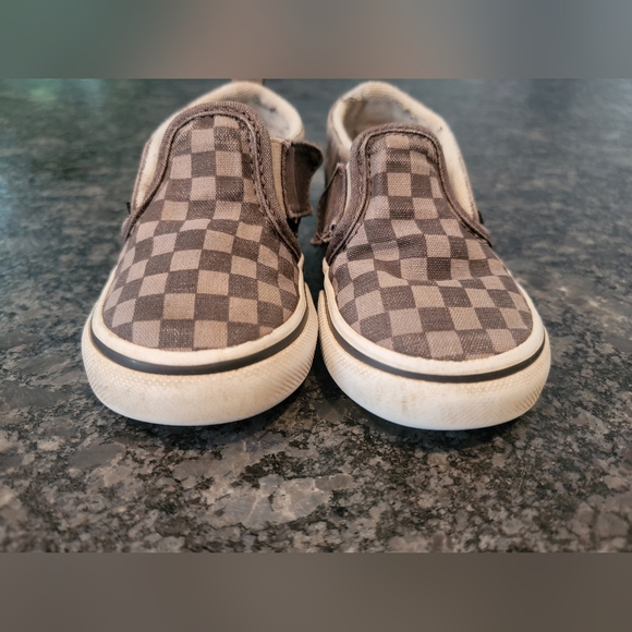 Toddler Vans slip on 7c or 7 child - Picture 3 of 11